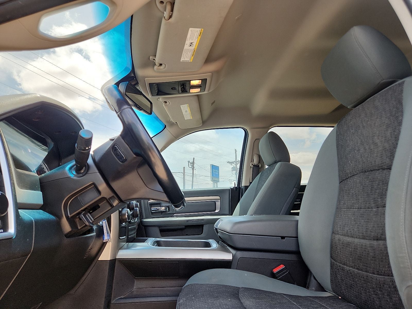 2020 RAM 1500 SLT