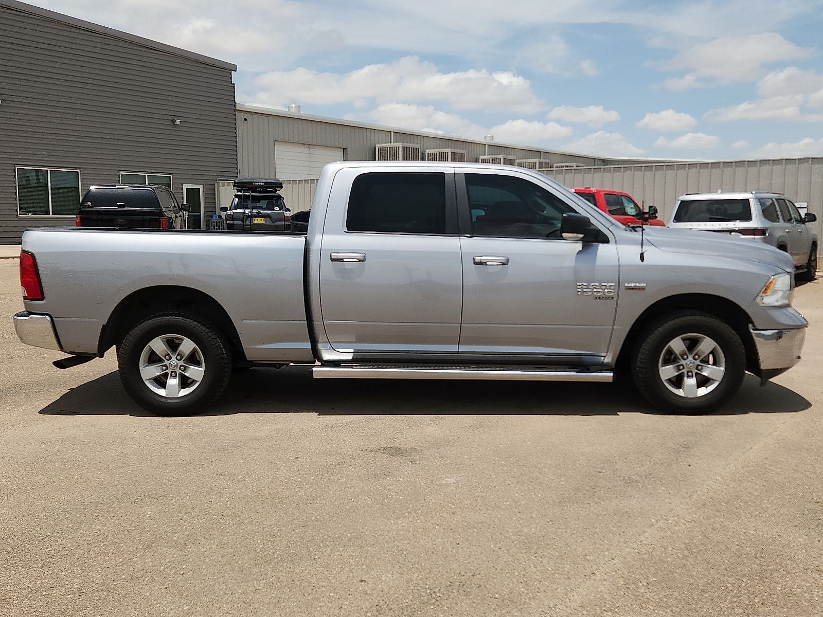 2020 RAM 1500 SLT