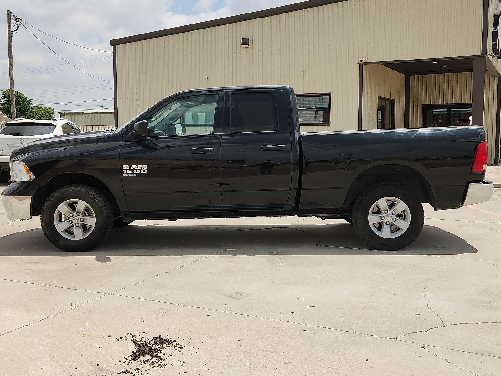 2024 RAM 1500 SLT
