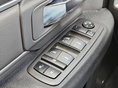 2024 RAM 1500 SLT