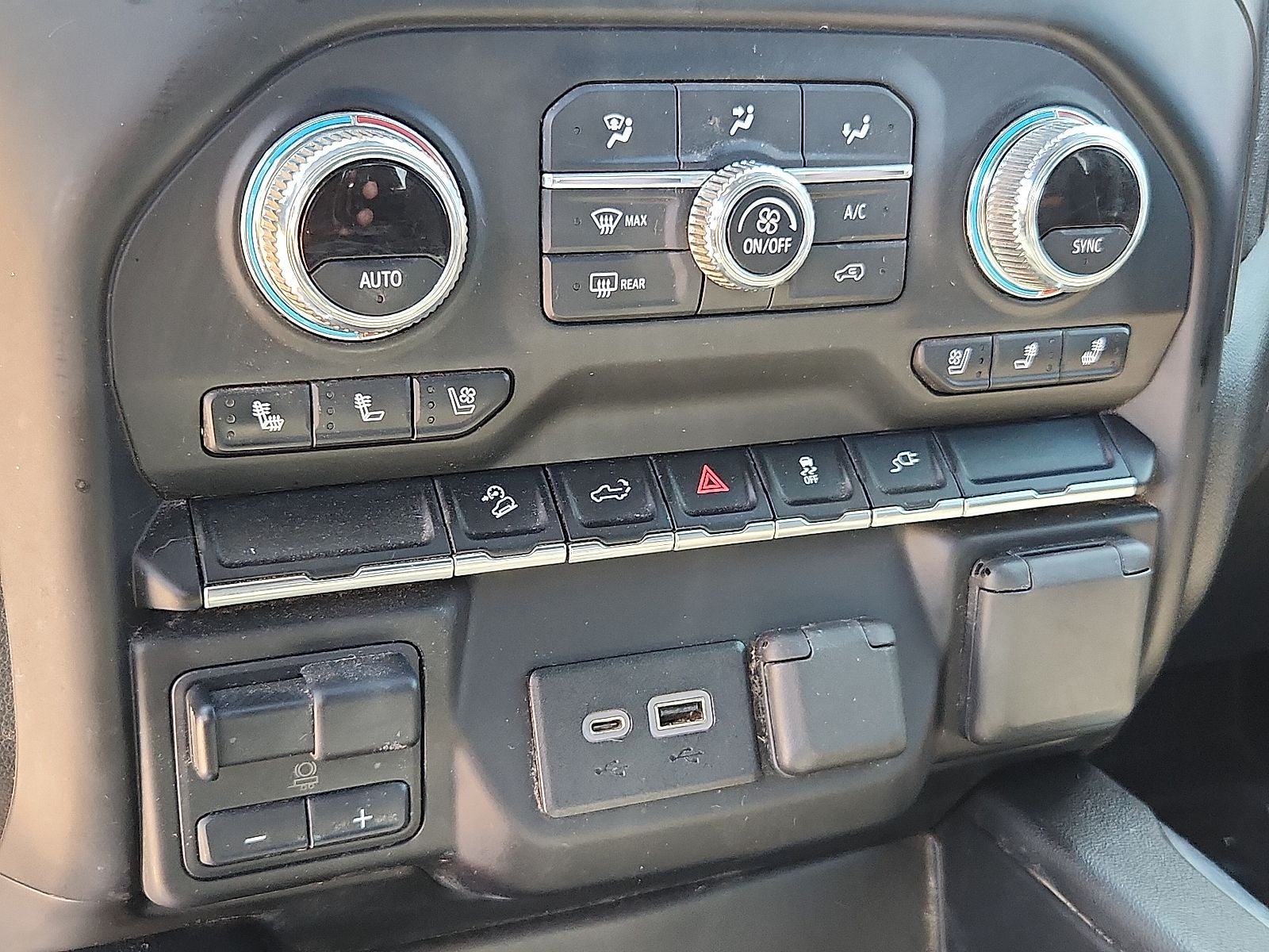 2022 GMC Sierra HD AT4