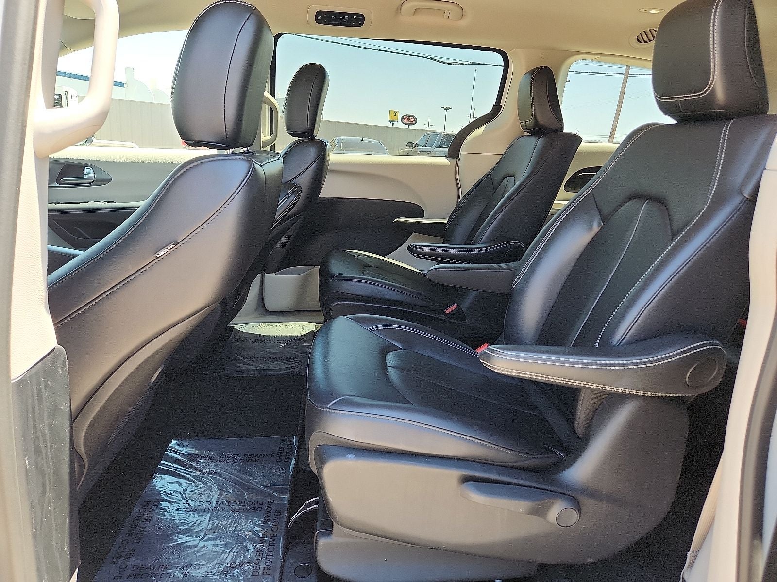 2024 Chrysler Pacifica Select