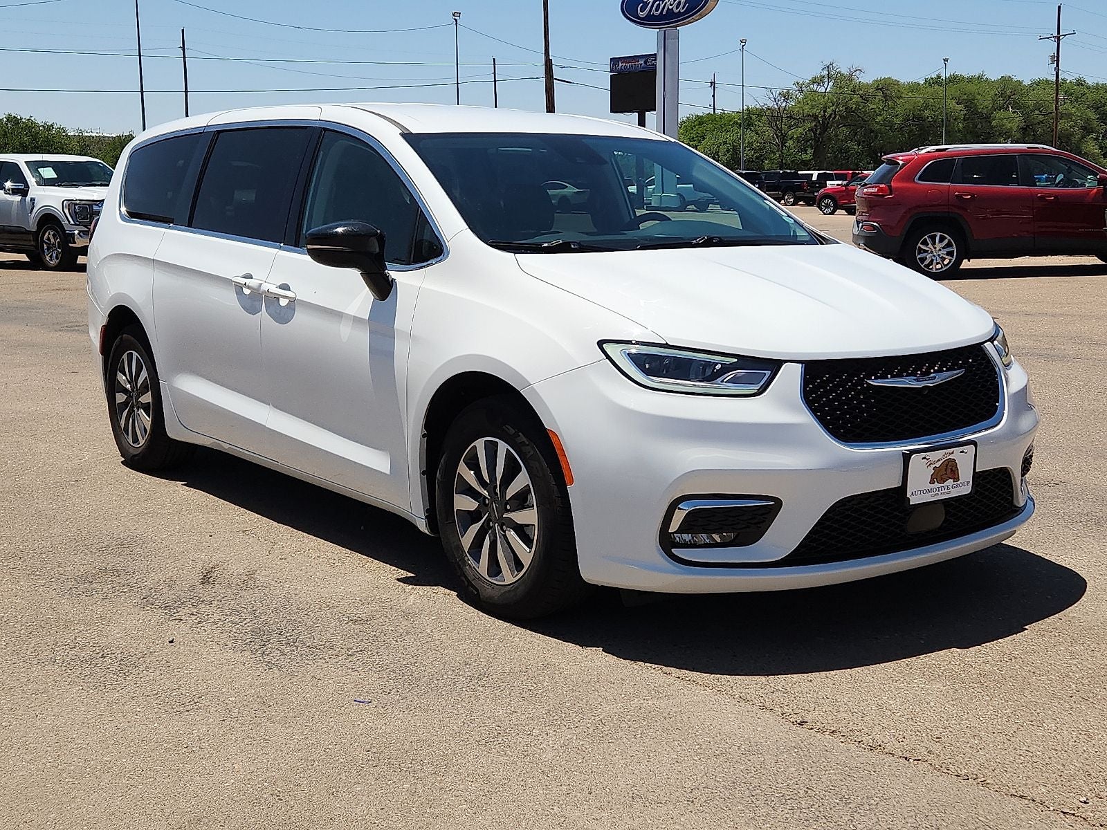 2024 Chrysler Pacifica Select