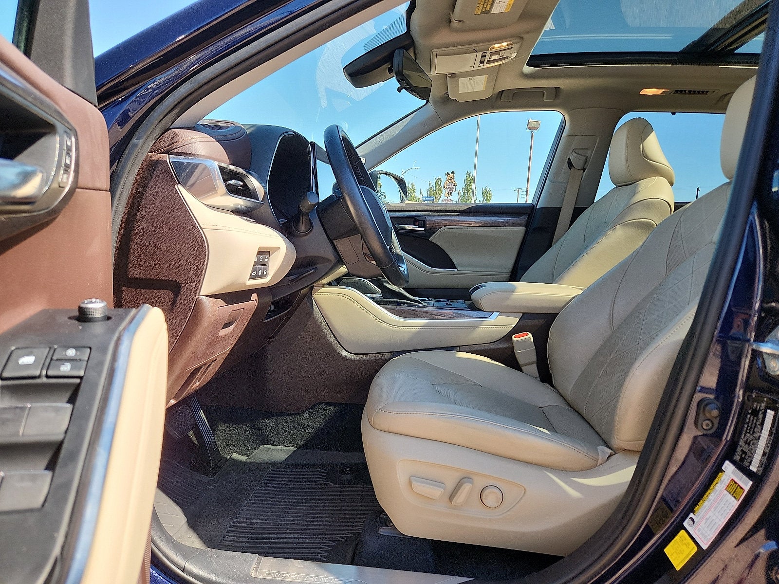 2021 Toyota Highlander Hybrid Platinum