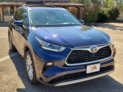 2021 Toyota Highlander Hybrid Platinum