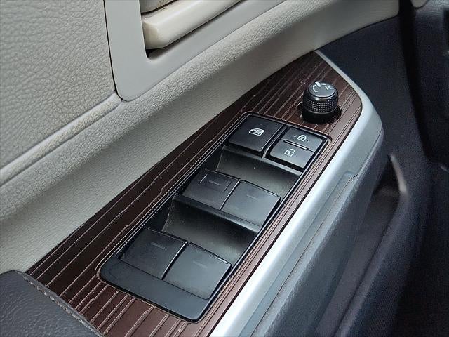 2021 Toyota Sienna LE 8 Passenger