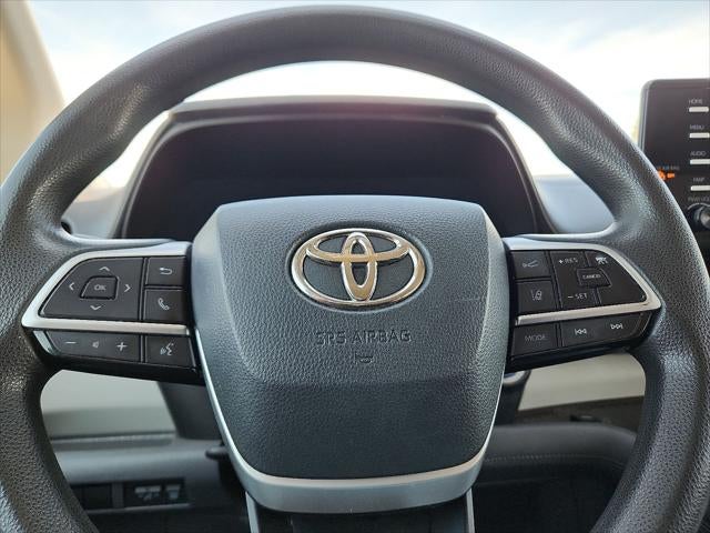 2021 Toyota Sienna LE 8 Passenger