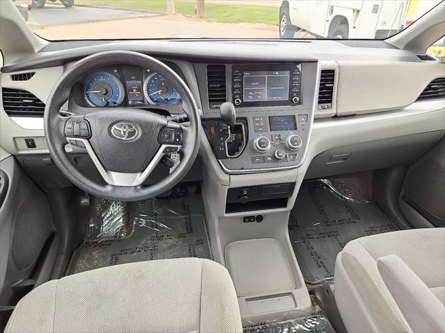 2018 Toyota Sienna L 7 Passenger