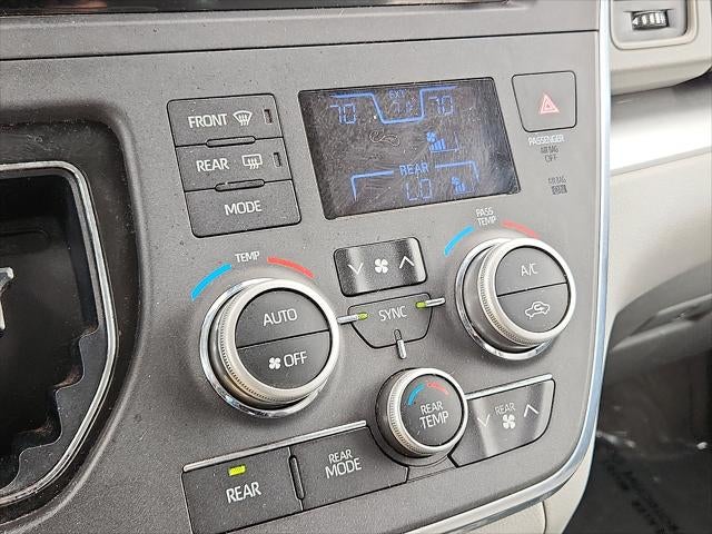 2018 Toyota Sienna L 7 Passenger