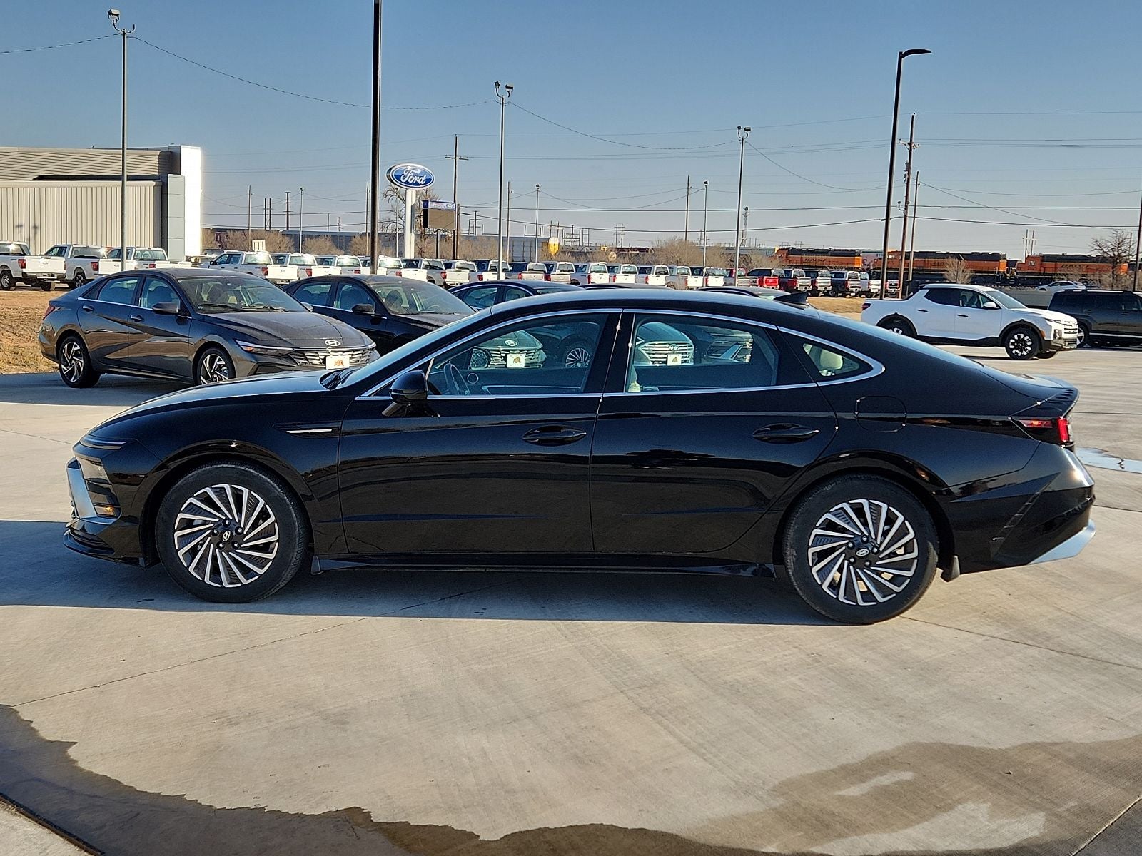 2024 Hyundai SONATA HYBRID SEL