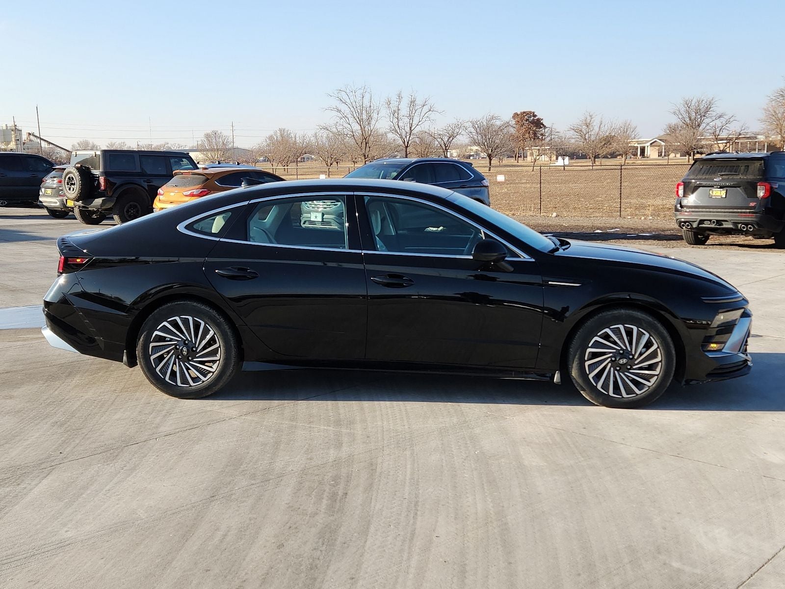 2024 Hyundai SONATA HYBRID SEL
