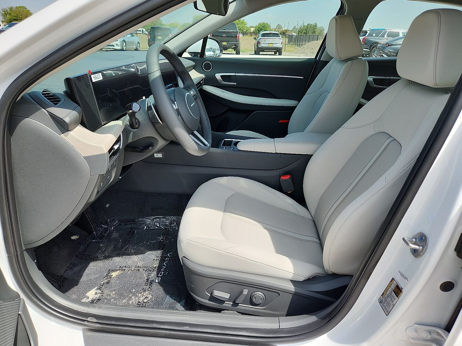 2025 Hyundai SONATA HYBRID SEL