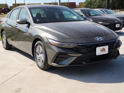 2026 Hyundai ELANTRA SE