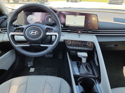 2025 Hyundai ELANTRA Limited