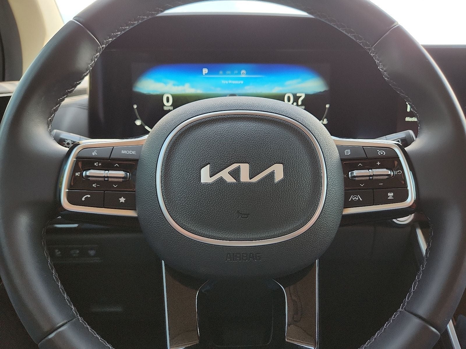 2024 Kia Carnival SX