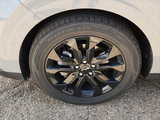 2024 Kia Carnival SX